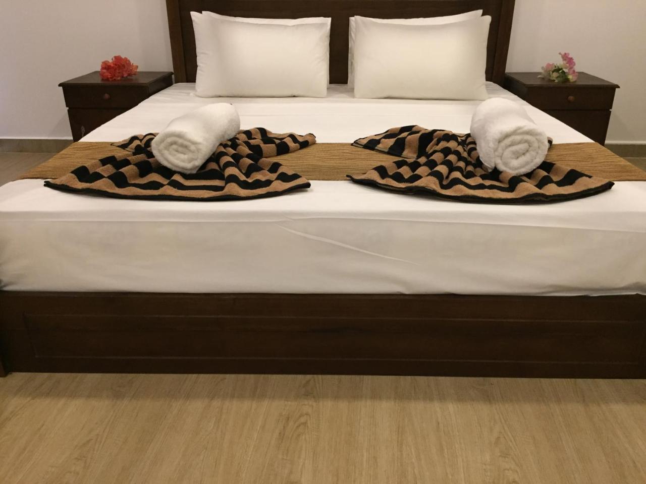 Bay Hiriketiya Hotell Dikwella Exteriör bild