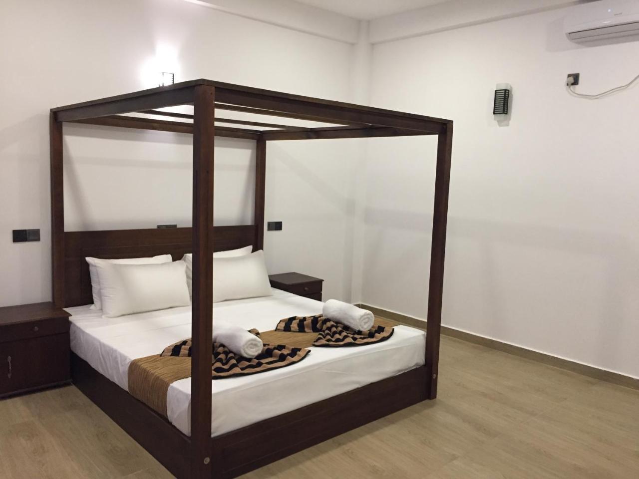 Bay Hiriketiya Hotell Dikwella Exteriör bild